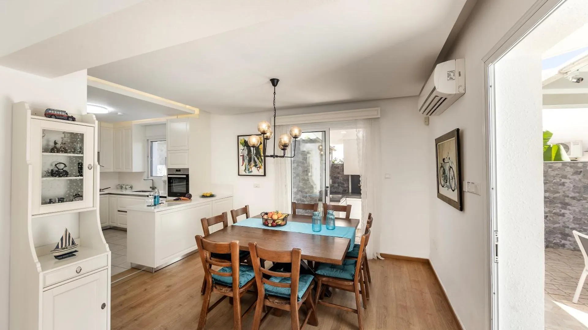 Accomoteleia Crystal Lagoon Villa Protaras