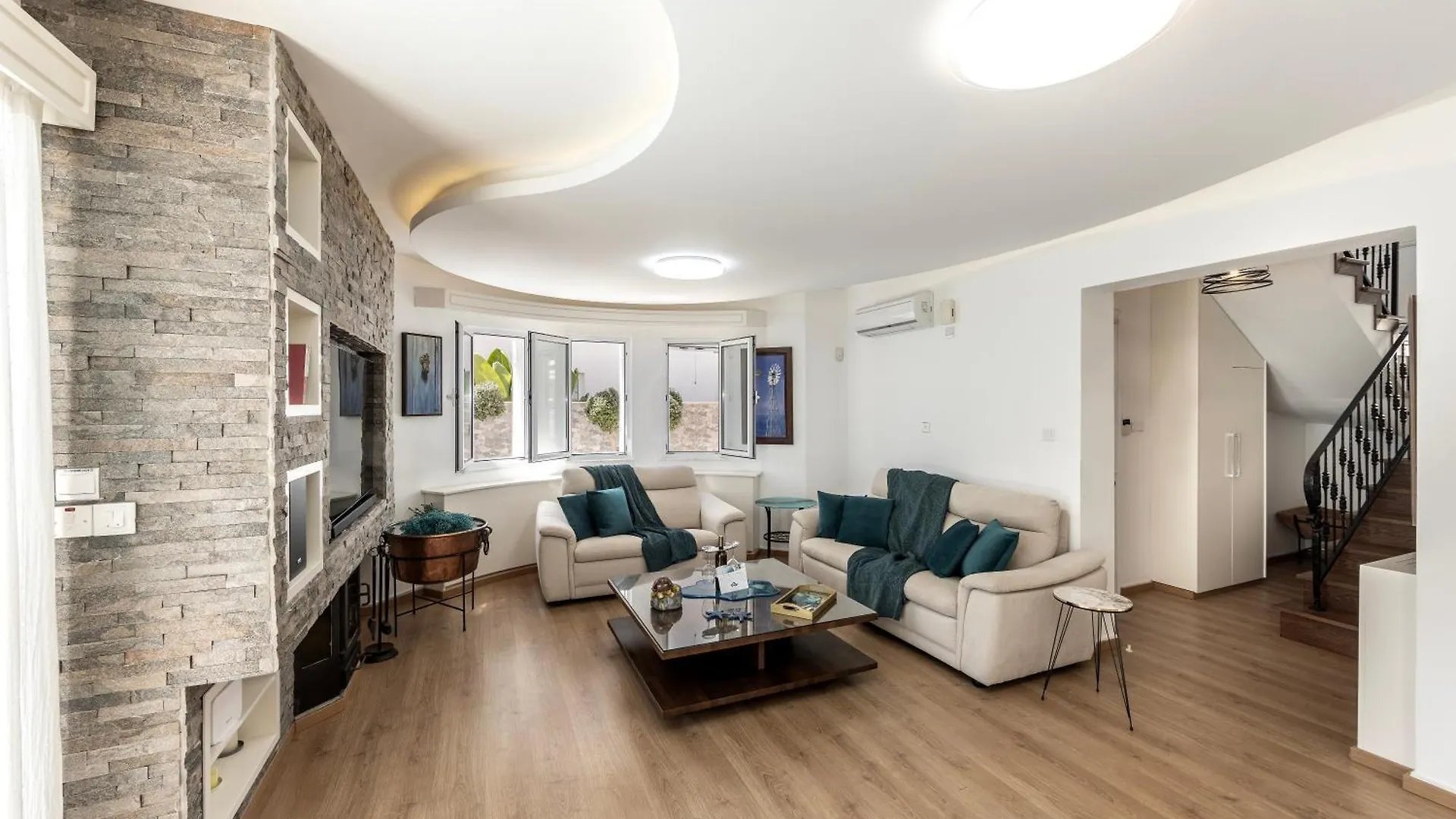 Accomoteleia Crystal Lagoon Villa Protaras